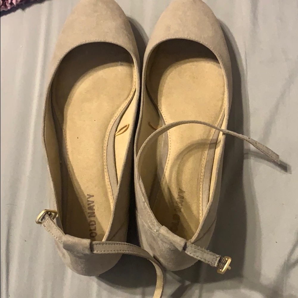 tan Old Navy flats
